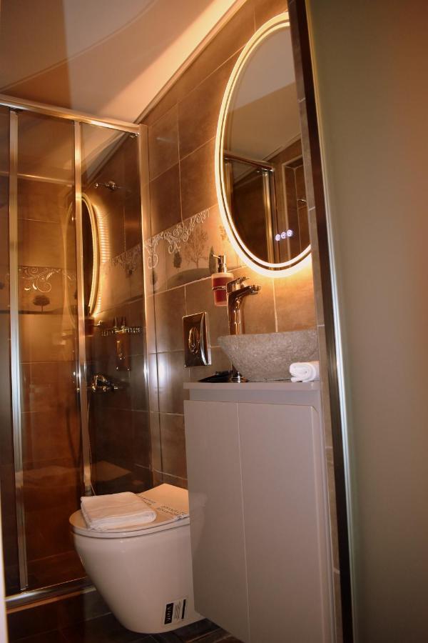 Harmony 2 In Gold Apartment ลาวริออน ภายนอก รูปภาพ